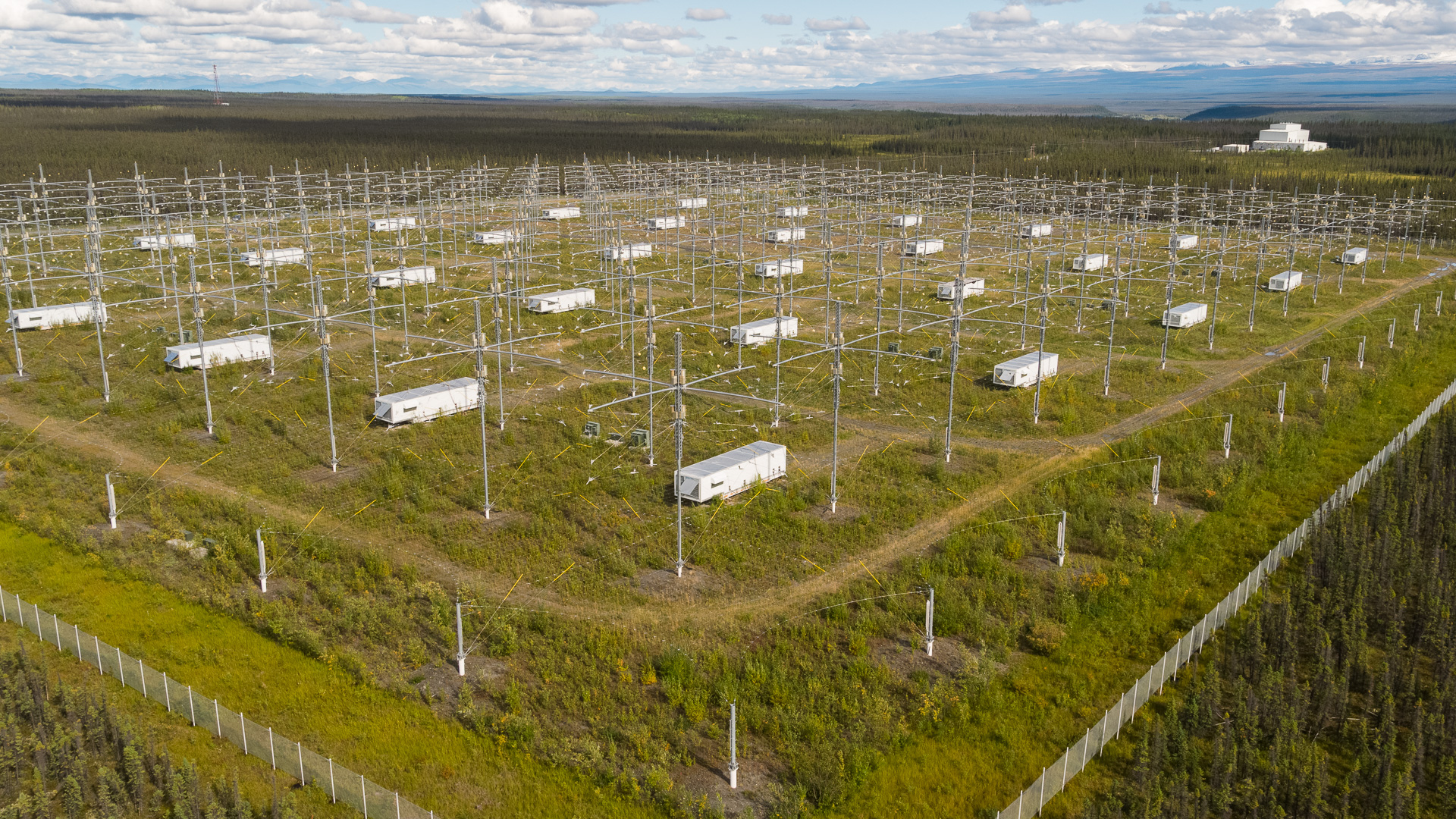 Харп. Климатическое оружие Харп Аляска. ХААРП на Аляске. HAARP на Аляске Климатическое оружие. Комплекс Харп на Аляске.